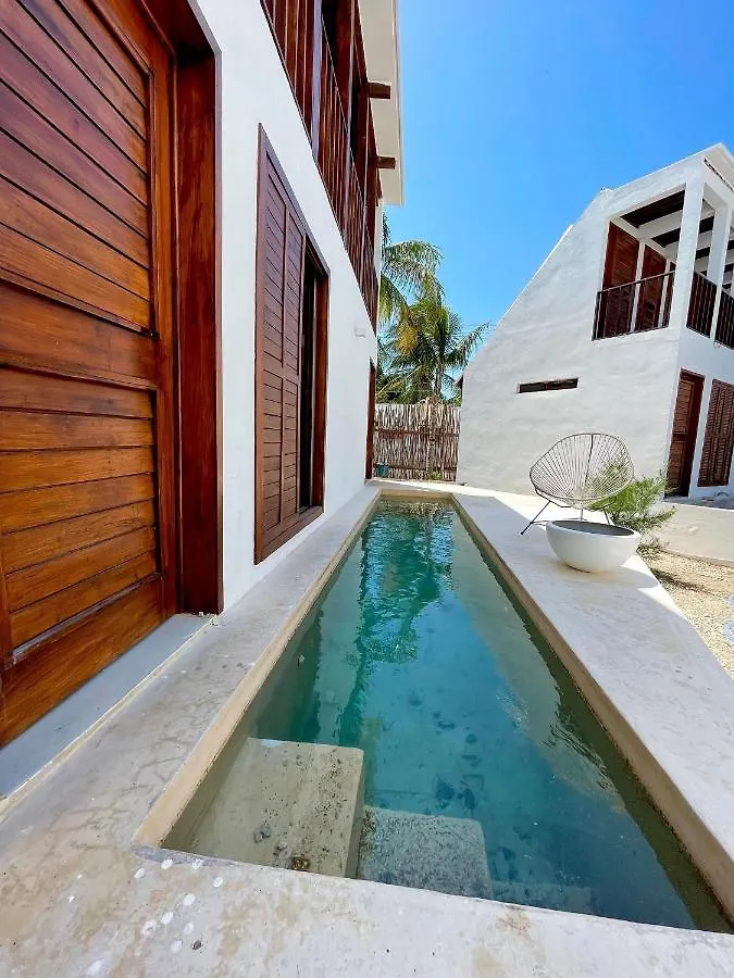 Bungalow Unico En Holbox Con Alberca Privada, En Una Propiedad Que Solo Tiene 3 Unidades. B1 0*, Isla Holbox